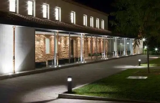 Université IE - Campus de Ségovie - Réfectoire
